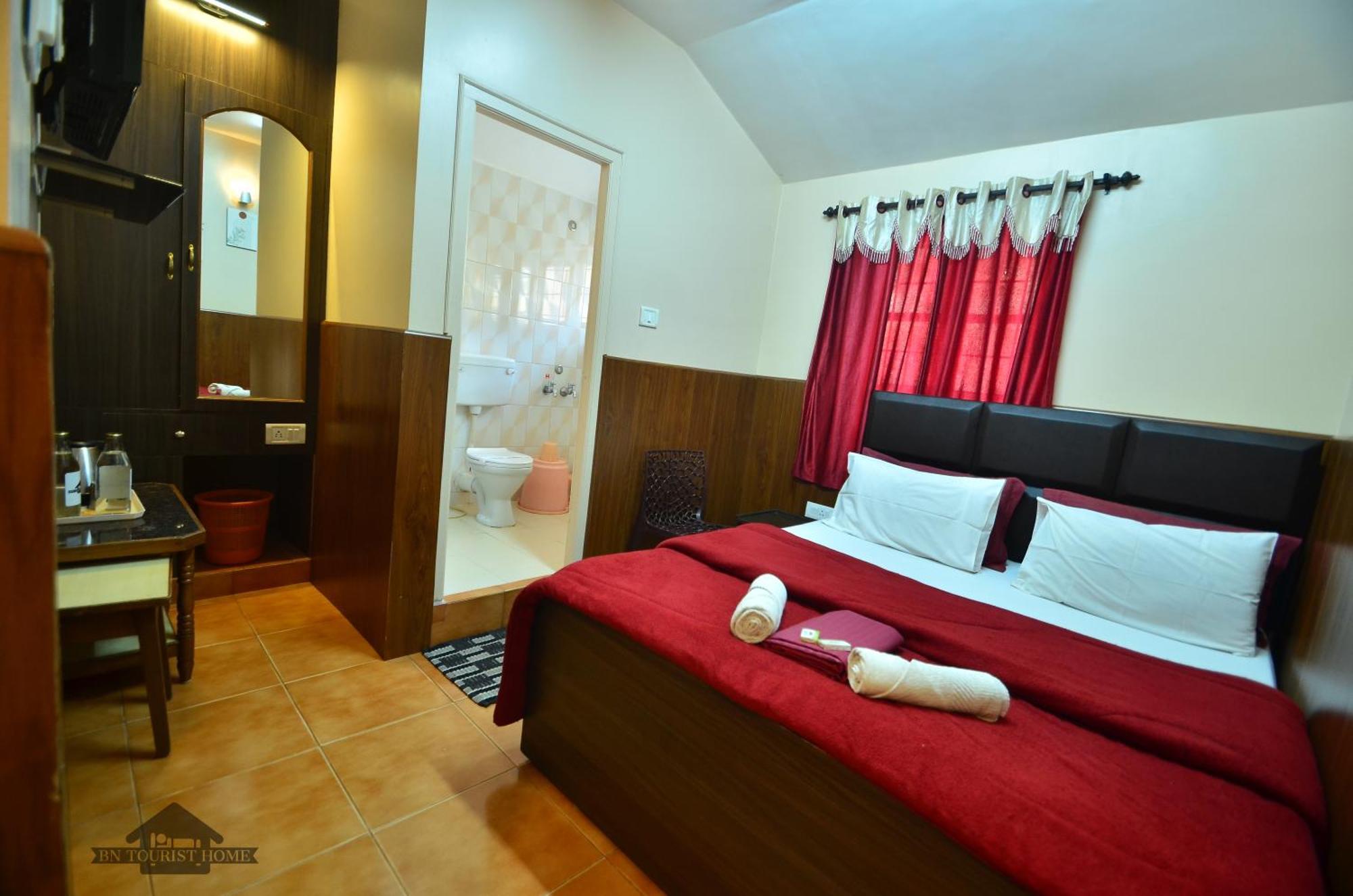Bn Tourist Home Уті Екстер'єр фото