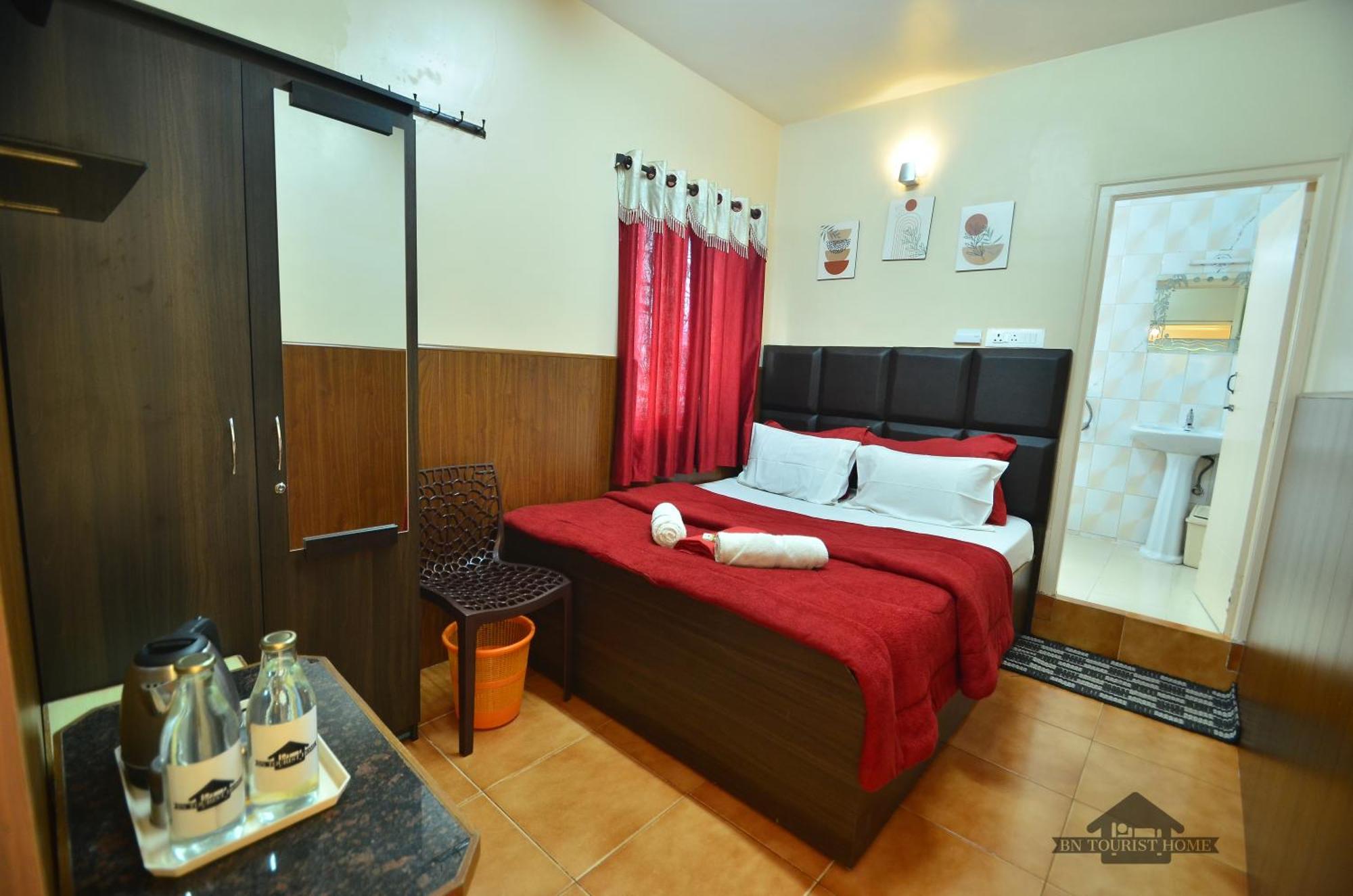 Bn Tourist Home Уті Екстер'єр фото